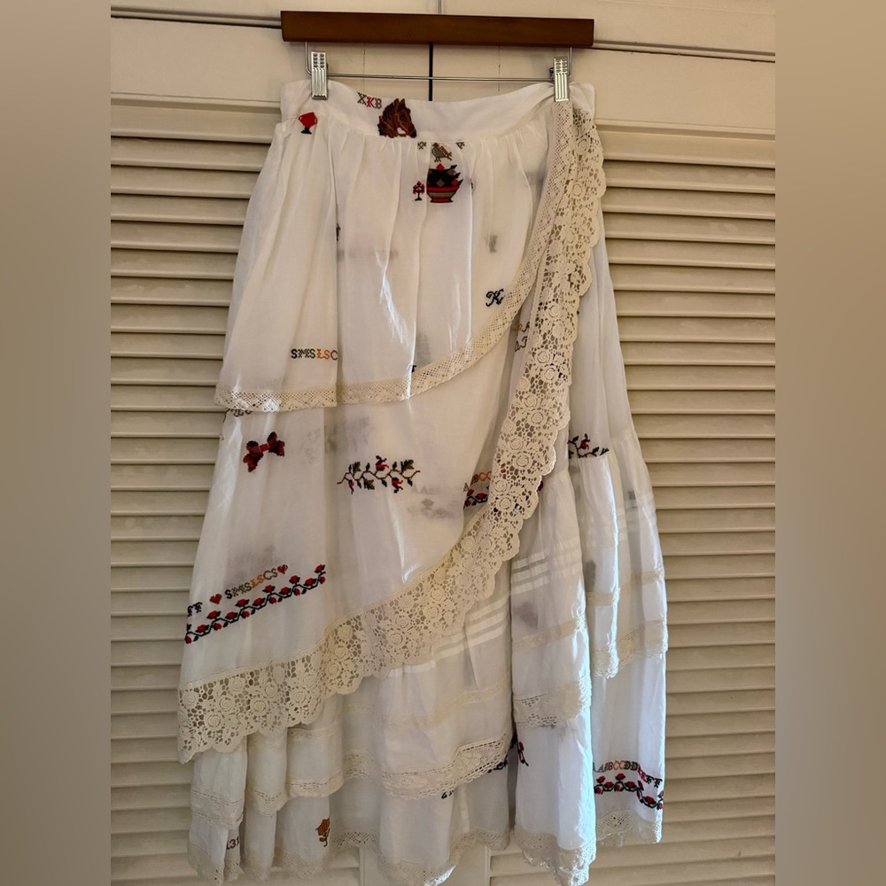 NWT KIMCHI BLUE TIERED COTTON GAUZE, LACE & EMBROIDERED SKIRT SZ LARGE SOLD OUT!